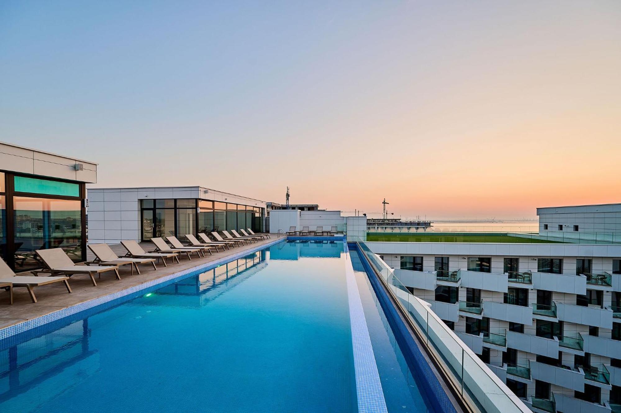 Soleil Marie In Infinity - Parking Mamaia