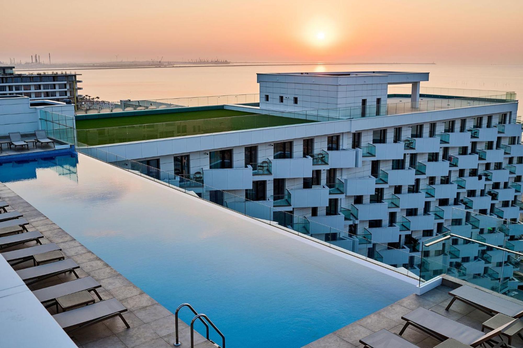 Soleil Marie In Infinity - Parking Apartment Mamaia